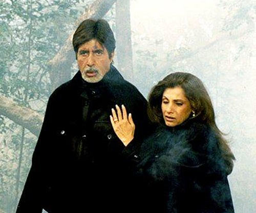Amitabh Bachchan and Dimple Kapadia in Hum Kaun Hai?