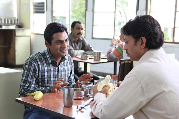 Nawazuddin Siddiqui and Irrfan Khan in The Lunchbox