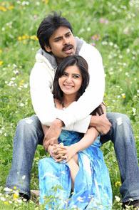 Pawan Kalyan and Samantha in Attarintiki Daaredi 