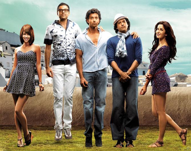 Kalki Koechlin, Abhay Deol, Hrithik Roshan, Farhan Akhtar and Katrina Kaif in Zindagi Na Milegi Dobara