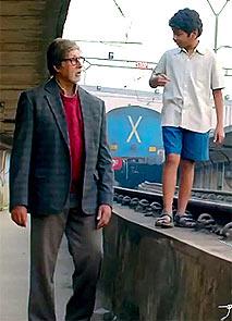 Amitabh Bachchan and Parth Bhalerao in Bhoothnath Returns