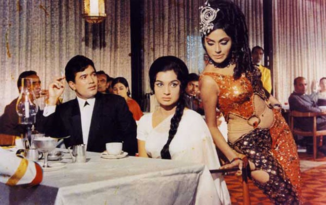 Bindu with Rajesh Khanna and Asha Parekh in Kati Patang