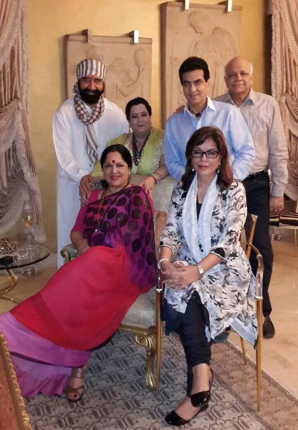 Zeenat Aman, Jeetendra, Shobha Kapoor, Sunanda and Surendra Shetty with G S Bawa