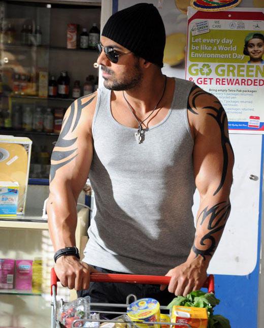 Ajay Devgn, Hrithik, Ranveer: Bollywood's Hottest Baniyan Boys? VOTE