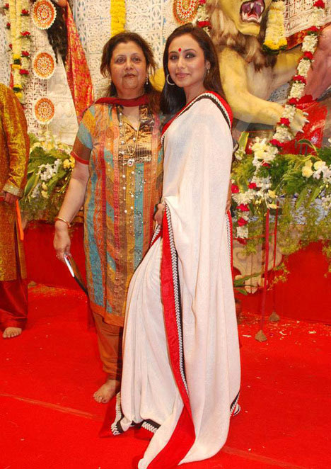 Rani Mukerji with mum Krishna