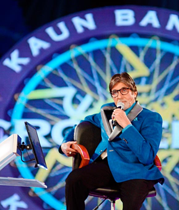 Amitabh Bachchan in Surat at the premiere of Kaun Banega Maha Crorepati