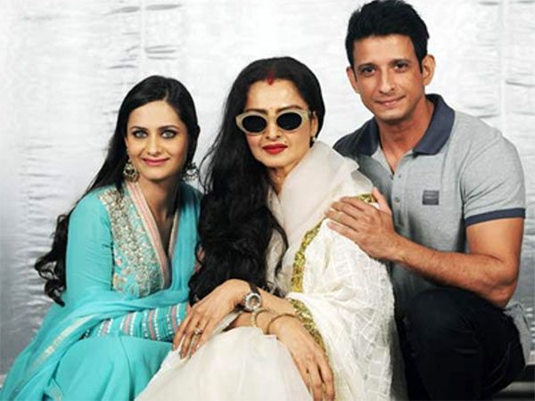 Rekha and Sharman Joshi in Super Nani