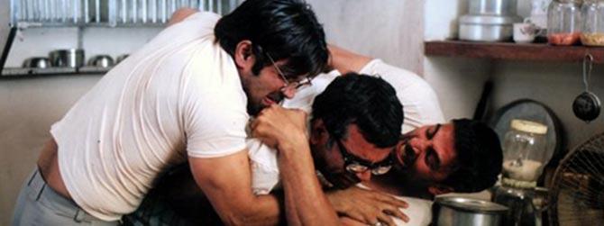 Suneil Shetty, Paresh Rawal and Akshay Kumar in Phir Hera Pheri