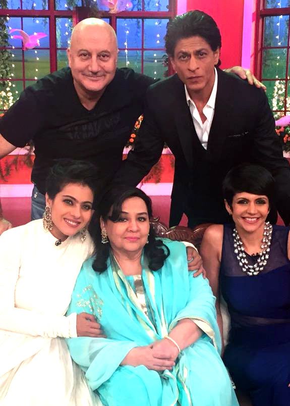 Anupam Kher, Shah Rukh Khan, Mandira Bedi, Farida Jalal and Kajol