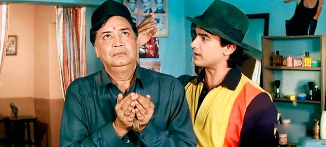 Deven Verma and Aamir Khan in Andaz Apna Apna