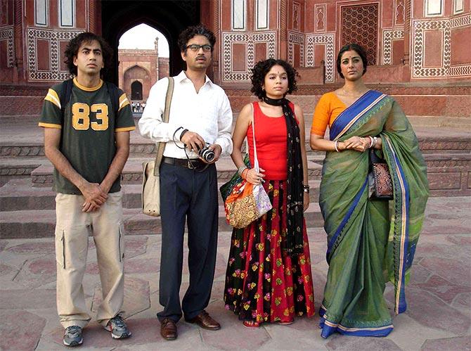 Irrfan with Kal Penn, Sahira Nair and Tabu in Mira Nair's The Namesake