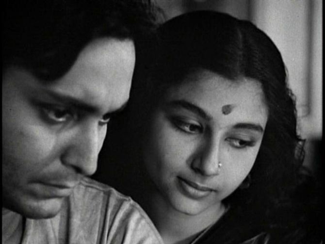 Soumitra Chatterjee and Sharmila Tagore in Apur Sansar