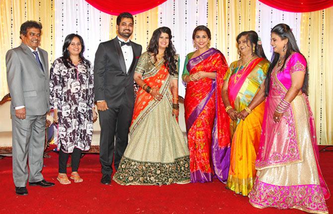 Pix Vidya Balan Mandira Bedi Glam Up For A Wedding Rediff Movies Pradeep Bandekar Priyanka Prathmesh Samhita Vidya Balan Panna Payal