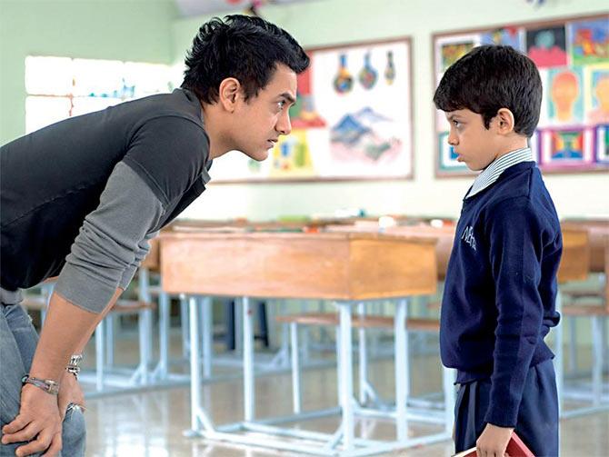 Aamir Khan and Darsheel Safary in Taare Zameen Par