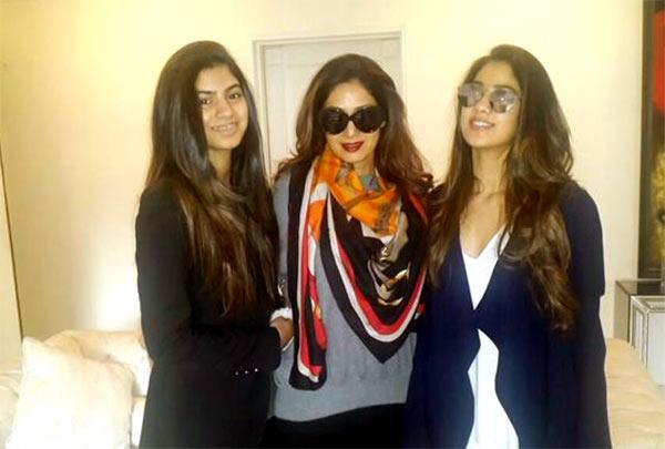 Sridevi with Jhanavi and Khushi Kapoor