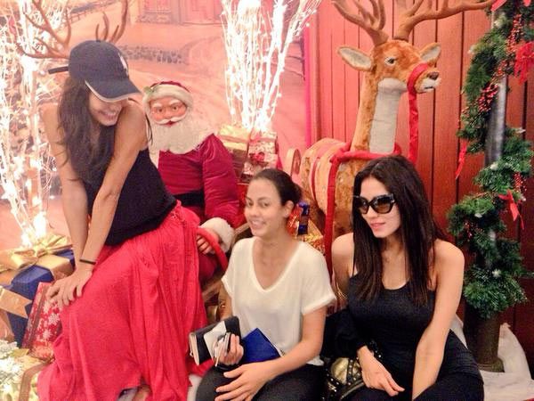 Lisa Haydon with her friends.
