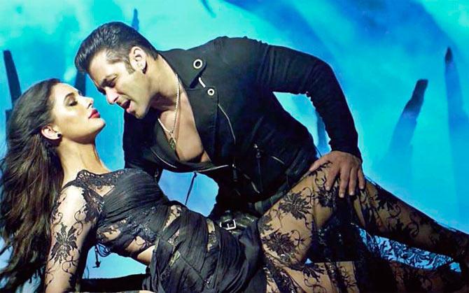 Nargis Fakhri and Salman Khan in Kick