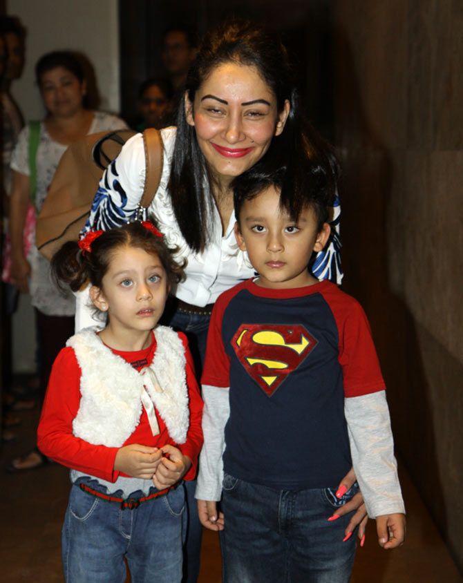 Maanyata with her kids