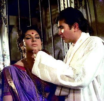 Rajesh Khanna and Sharmila Tagore in Amar Prem