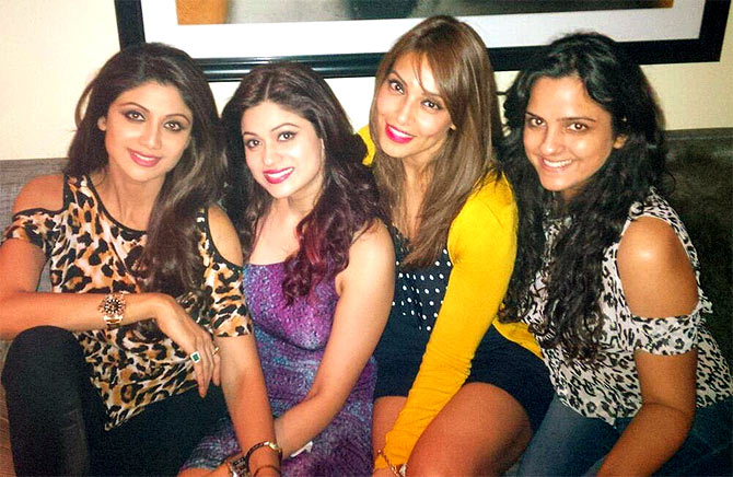 Shilpa and Shamita Shetty with Bipasha Basu and a friend. 