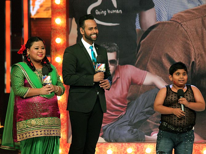 Akshat Singh with Bharti SIngh and VJ Andy on India's Got Talent