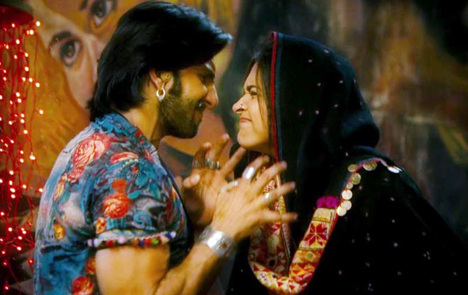Ranveer Singh and Deepika Padukone in Goliyon Ki Raasleela Ram Leela 