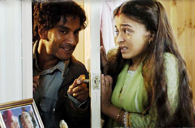 Naveen Andrews and Aishwariya Rai Bachchan in Provoked