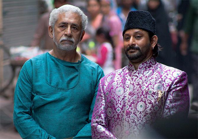 Naseeruddin Shah and Arshad Warsi in Dedh Ishqiya