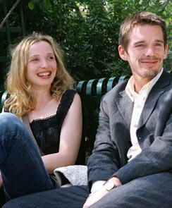 Julie Delpy and Ethan Hawke in Before Sunset