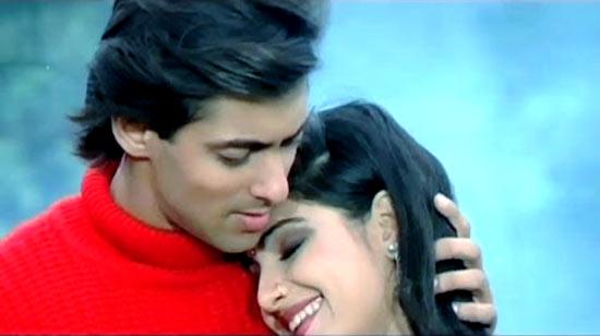 Ayesha Jhulka and Salman Khan in Kurbaan