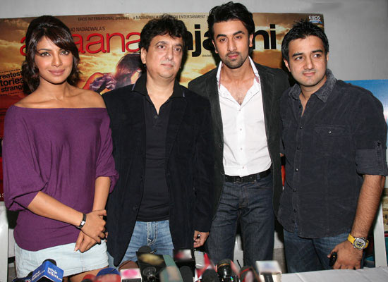 Siddharth annad along with the cast of Anjaana Anjaani Priyanka Chopra, Ranbir Kapoor and producer Sajid Nadiawala