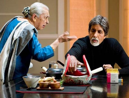 Zohra Sehgal with Amitabh Bachchan in Cheeni Kum