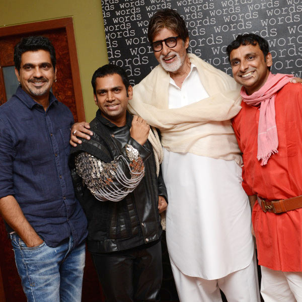 Amitabh Bachchan with the cast and crew of Filmistaan