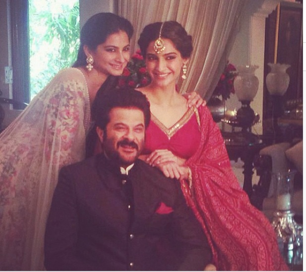Sonam Kapoor with dad Anil Kapoor and younger sister Rhea Kapoor