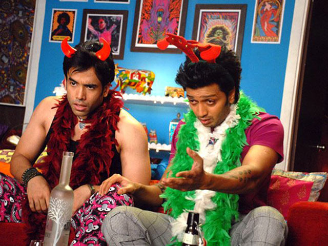 Tusshar Kapoor and Riteish Deshmukh in Kya Super Kool Hain Hum
