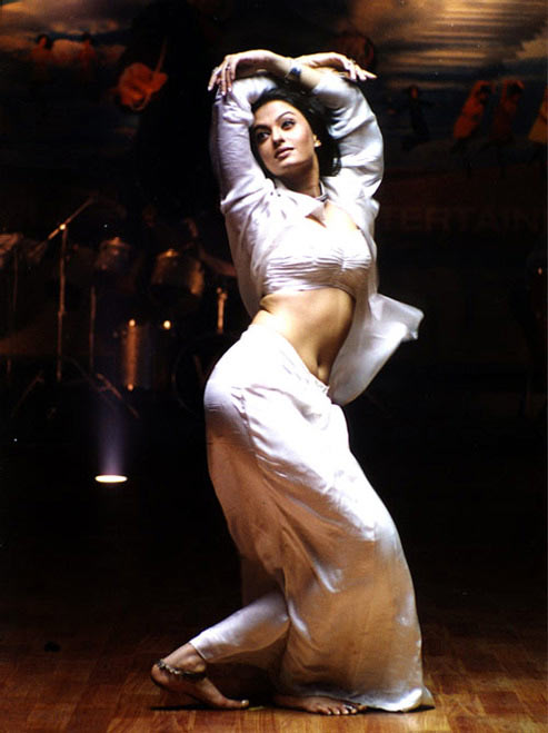 Aishwarya Rai Salman Khan Sex Sexy Video - Pix: Bollywood's SEXY version of the iconic white shirt! - Rediff.com