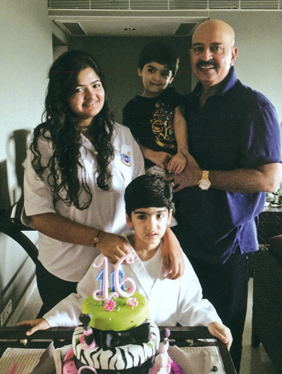Rakesh Roshan with his grandchildren Suranika, Hrehaan and Hridhaan