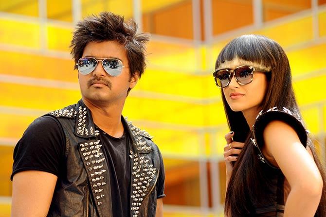 A still from Nanban