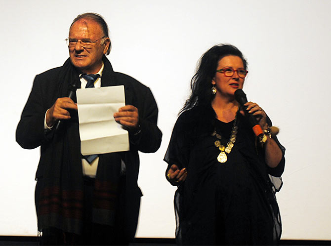 Jury members Klaus Eder and Maxine Williamson announcing winners