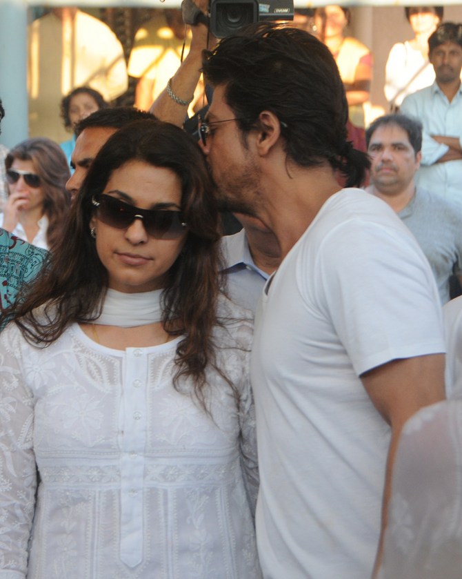 Juhi Chawla and Shah Rukh Khan