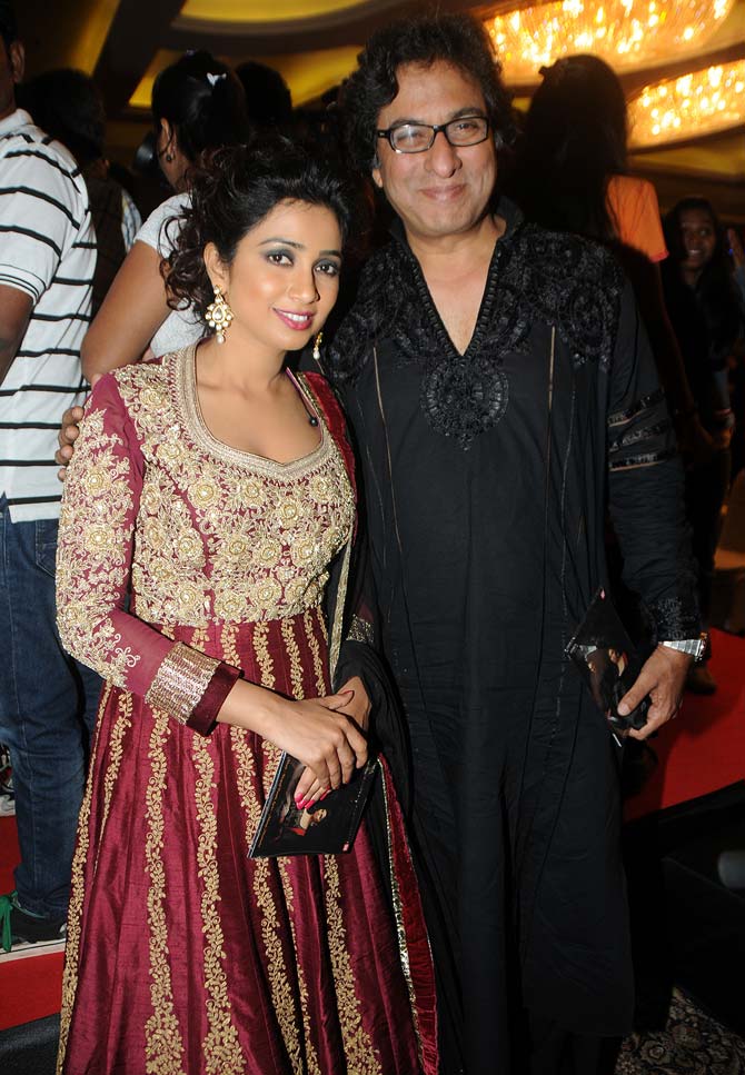 Shreya Ghoshal with Talat Aziz