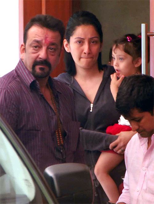 Sanjay Dutt with wife Maanyata and daughter Iqra