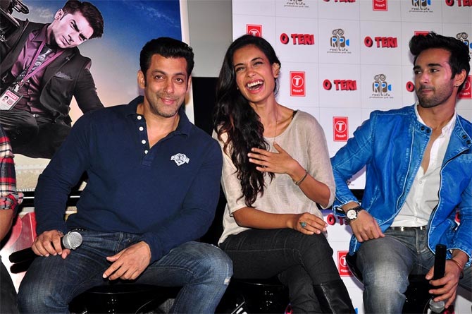 Salman Khan with Sarah Jane Dias and Pulkit Samrat