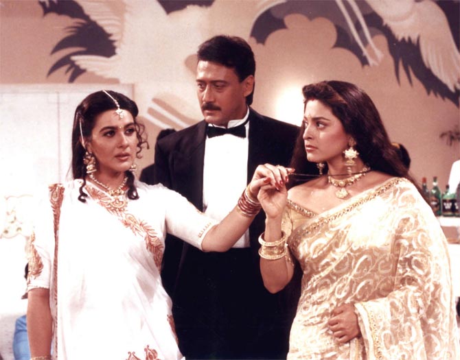 Amrita Singh, Jackie Shroff and Juhi Chawla in Aaina