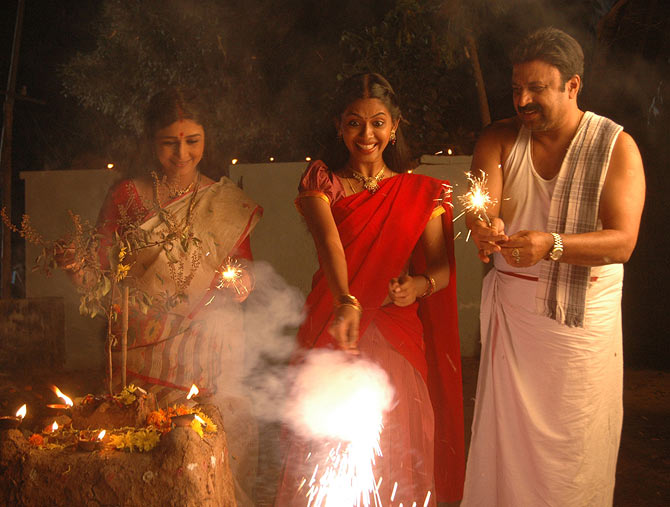 Anjali Patil and Siddique in Naa Bangaru Talli