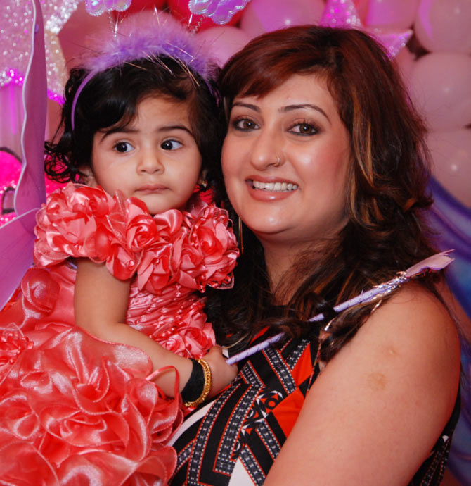 Juhi Parmar with her daughter Samairra
