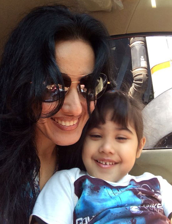 Kamya Punjabi with her daughter Aara