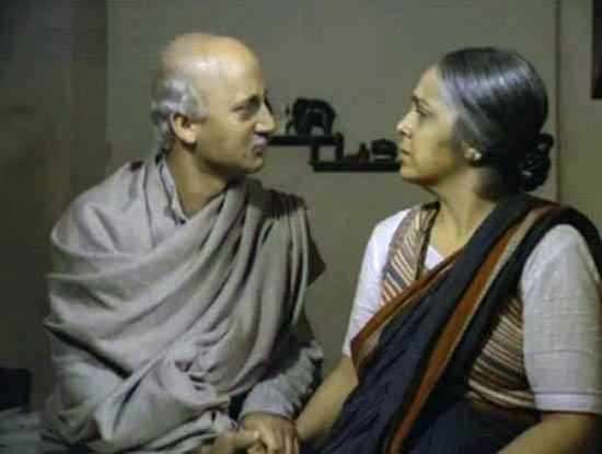 Anupam Kher and Rohini Hattangadi in Saaransh