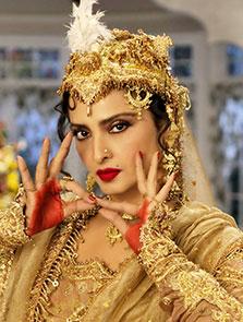 Rekha in Super Nani