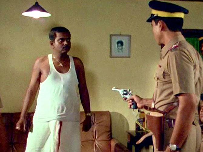 Om Puri and Sadashiv Amrapurkar in Ardh Satya